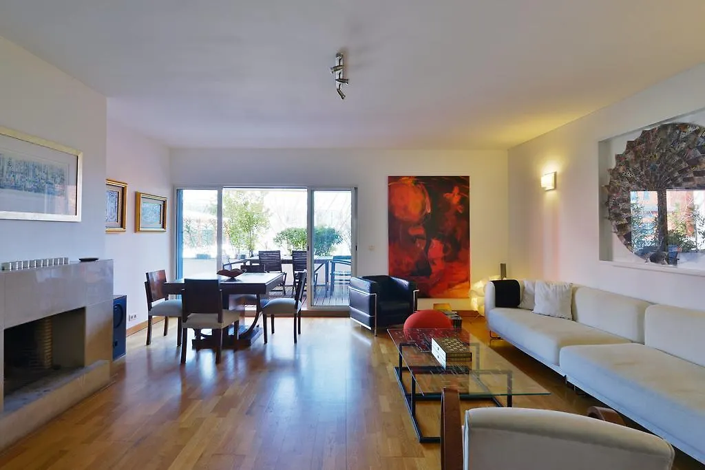 Apartment Feels Like Home - Restelo Flat With Terrace Lisbon